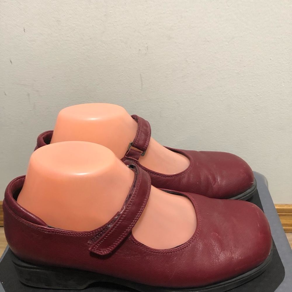 Most Elegant Women's' Burgundy Mary Jane Shoes Size 41/10.5US